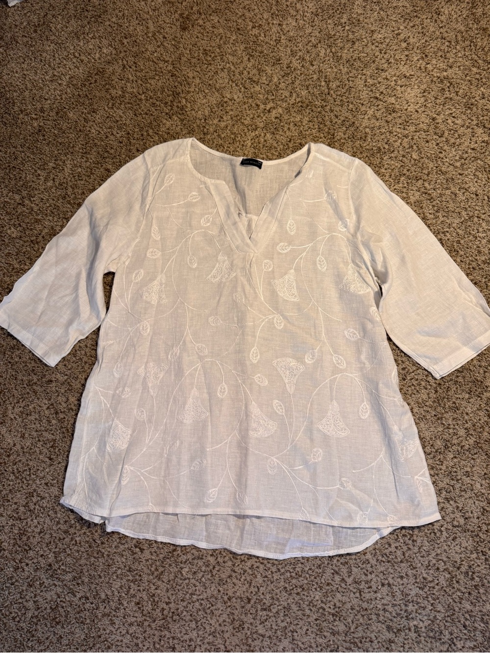 Luca Vanucci White Embroidered Linen  Women's Top - XL